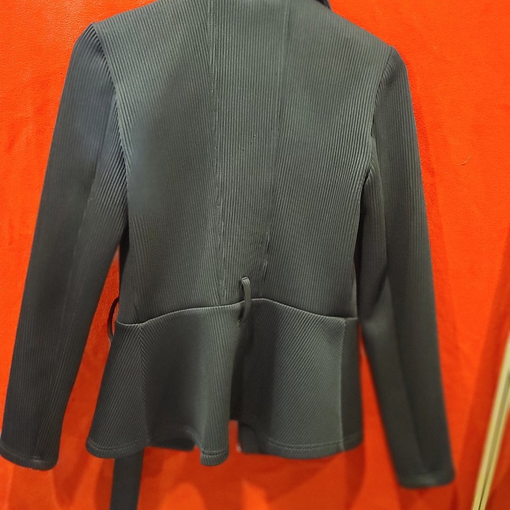 Jacket - Picture 2 of 6